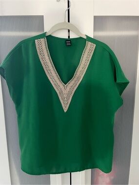 SHEIN Emerald Green V-Neck Blouse with Cream Lace Trim